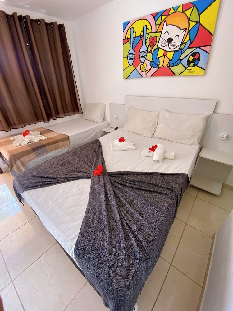 Economy Triple Room, Multiple Beds, Non Smoking - Photo 3