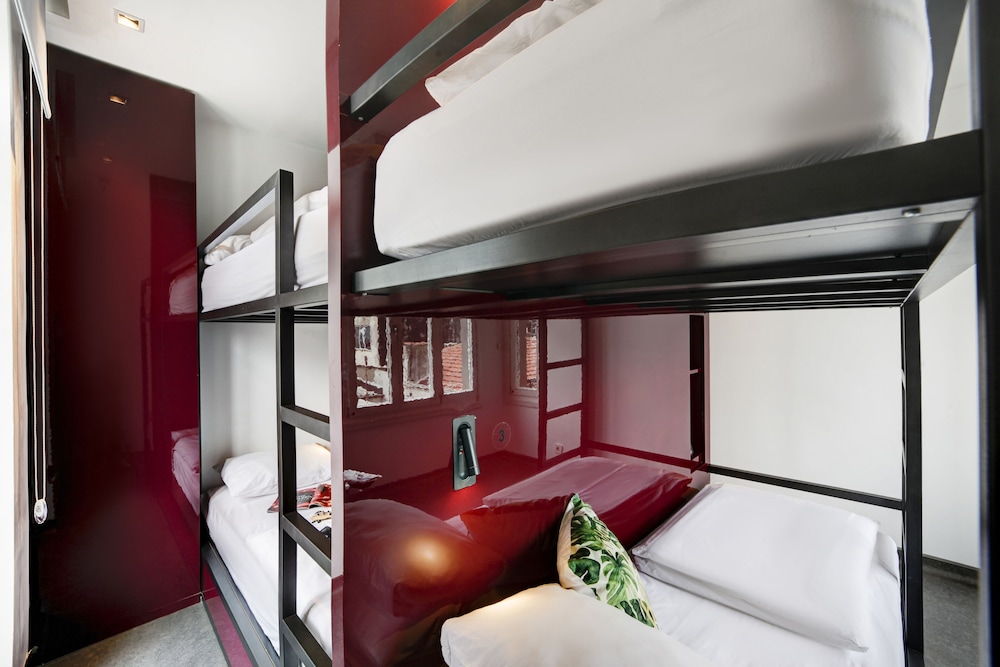Bed in 4 Bed Female Dormitory Room With Shared Bathroom photo 3