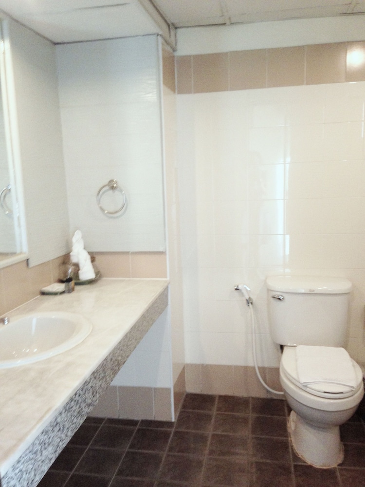 Deluxe Room - Photo 2