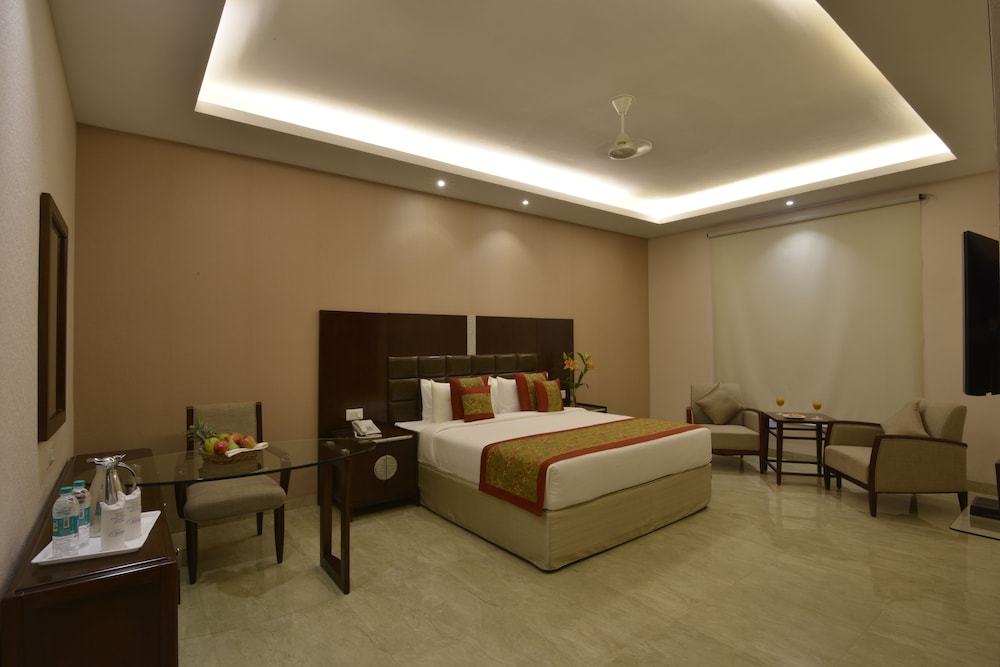 Deluxe Double Room, 1 King Bed - Photo 6