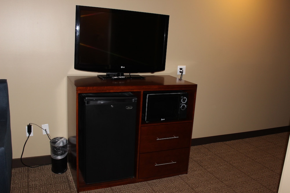 Standard Room, 1 Queen Bed, Non Smoking - Photo 5