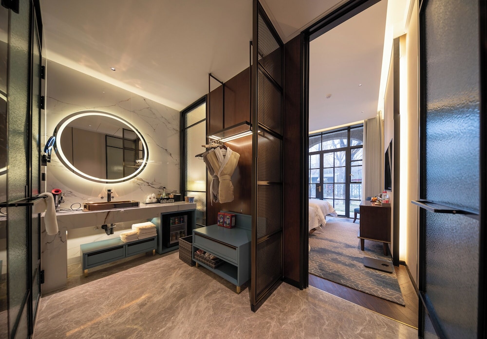 Signature Double or Twin Room, Garden View