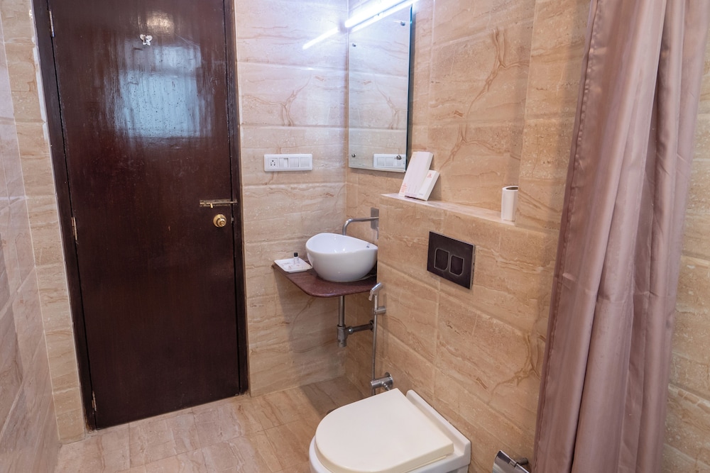 Deluxe Room - Photo 4