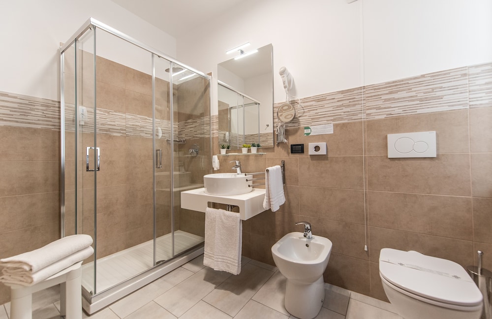 Basic Double Room - Photo 4