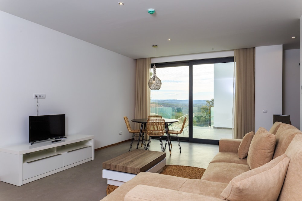 Deluxe Suite photo 3