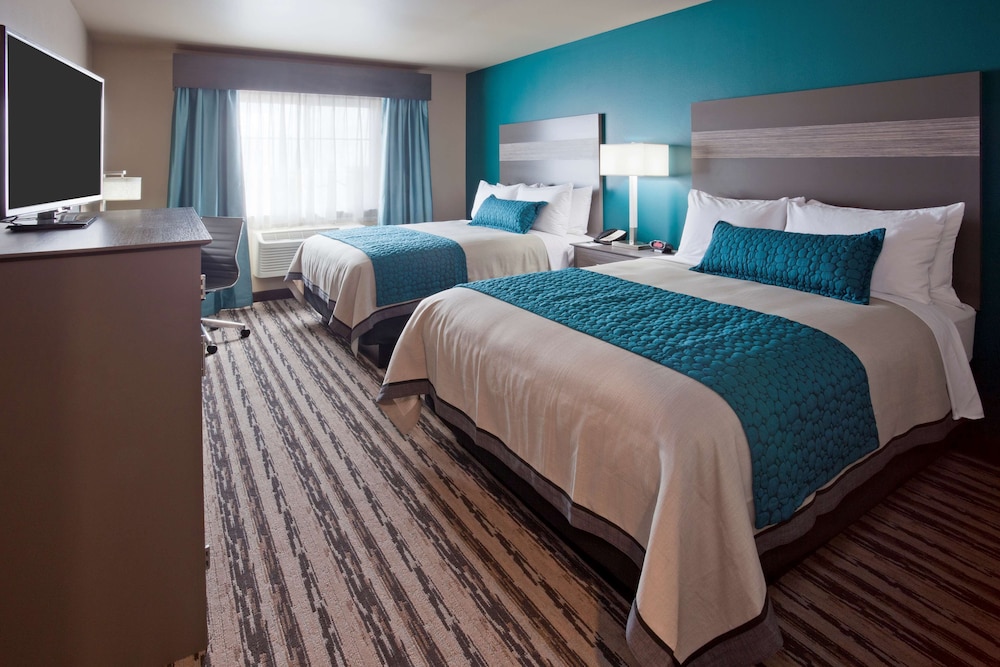 Queen Room with Two Queen Beds- Pet Friendly photo 1