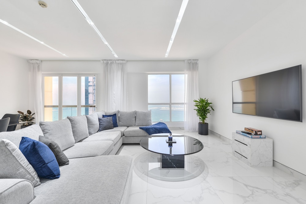 Panoramic Apartment, 2 Bedrooms, Ocean View, Beachfront photo 1