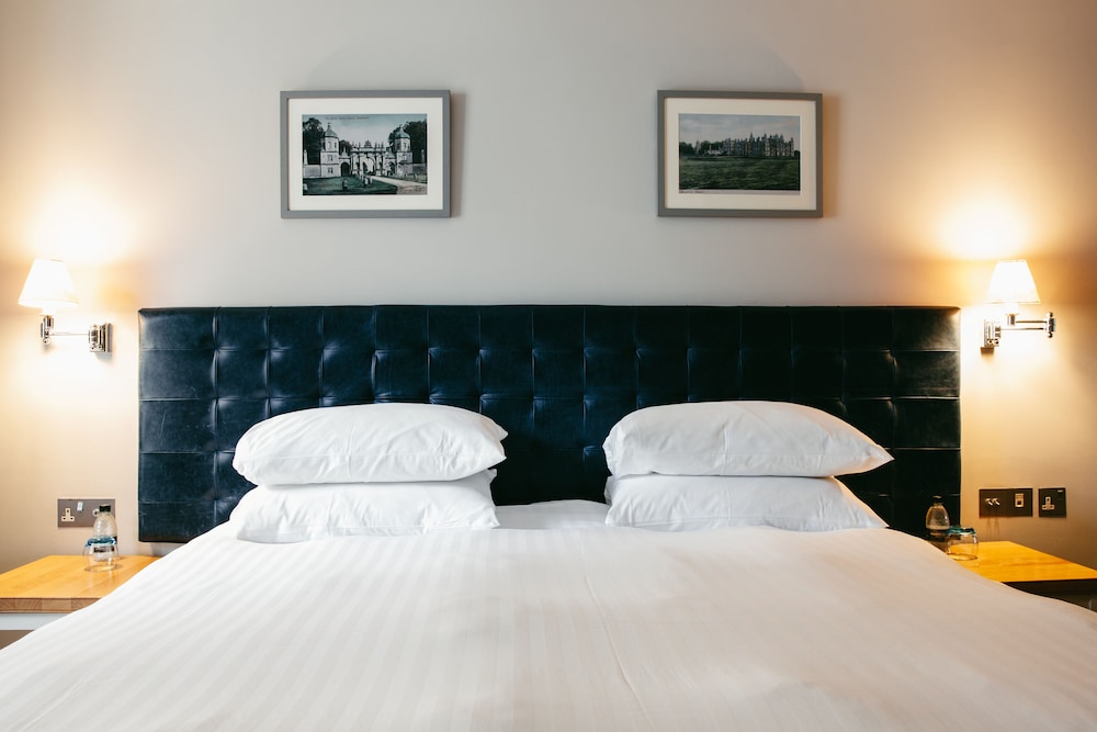 Signature Twin Room photo 1
