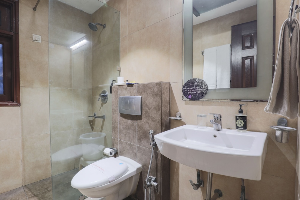 Deluxe Room - Photo 11