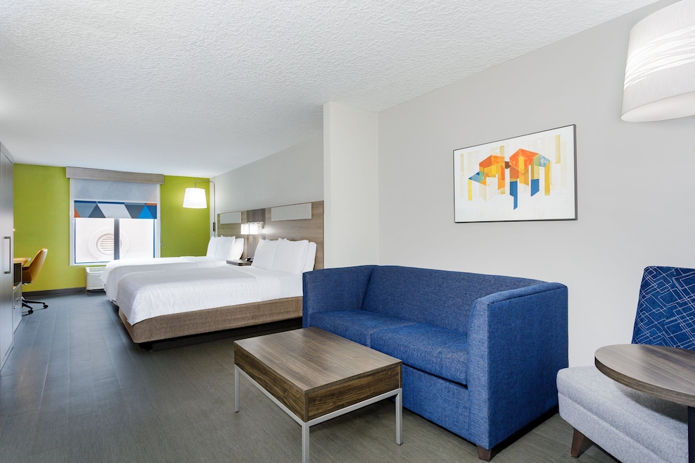 Suite, 2 Queen Beds, Accessible (Communications, Mobility) - Photo 3