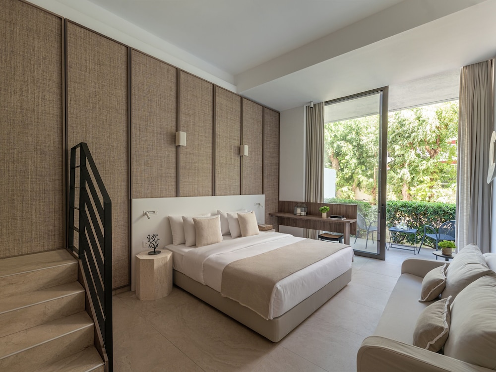 Premier Loft Family Guestroom - Photo 1