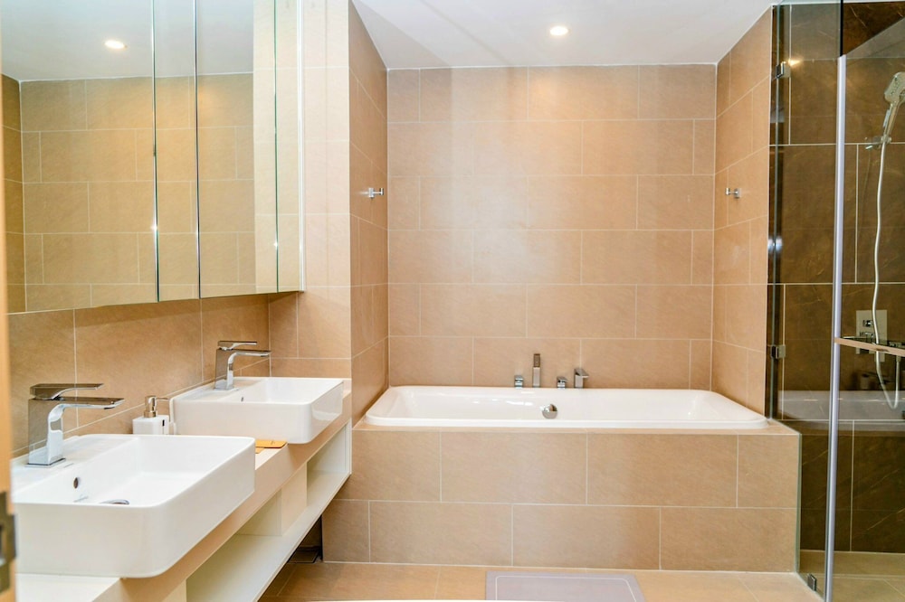 Premium Apartment, 3 Bedrooms, Ocean View - Photo 3
