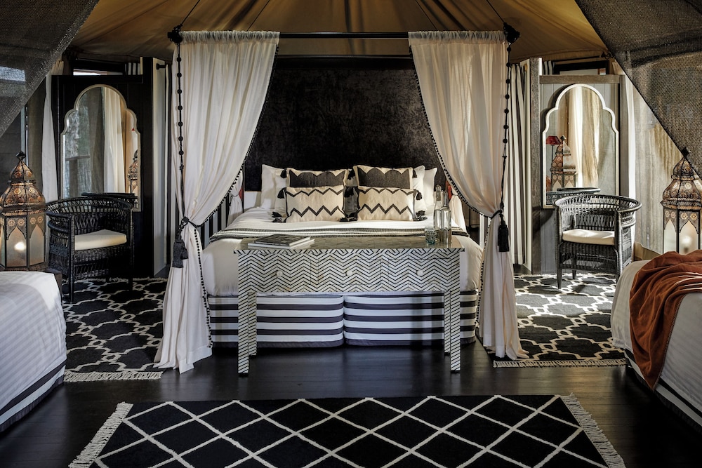 Premium Tent, Multiple Beds