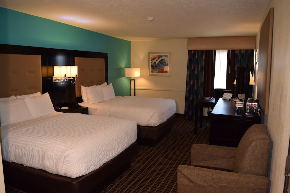Suite, 2 Queen Beds, Accessible, Non Smoking photo 1