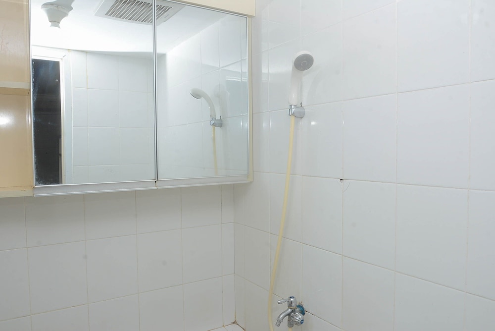 Room - Photo 14