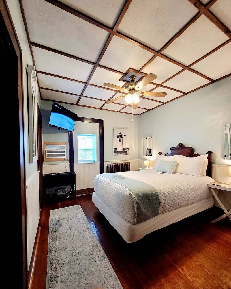 Double Room, 1 Queen Bed