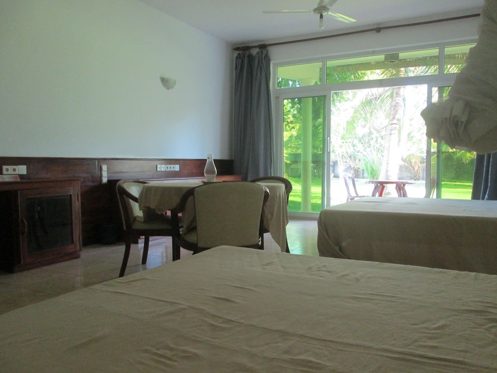 Family Room, Terrace photo 2