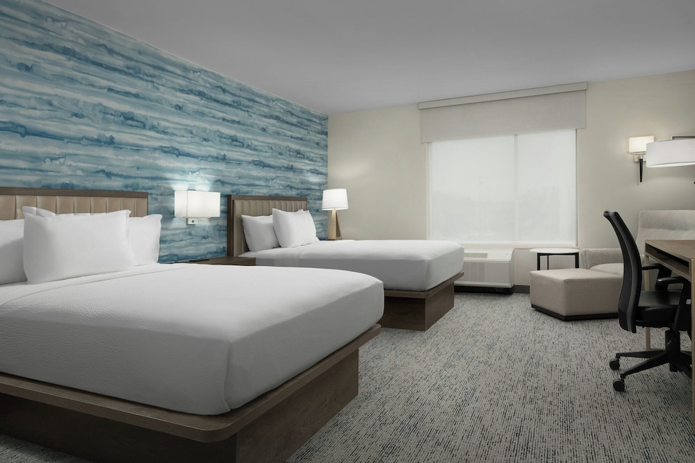 Studio, 2 Queen Beds (Mobility Accessible, Tub)