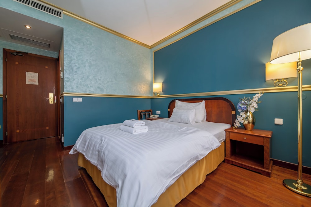 Economy Single Room