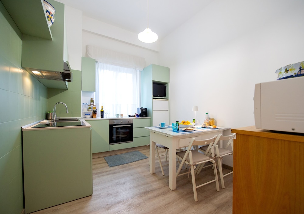 Apartment photo 2