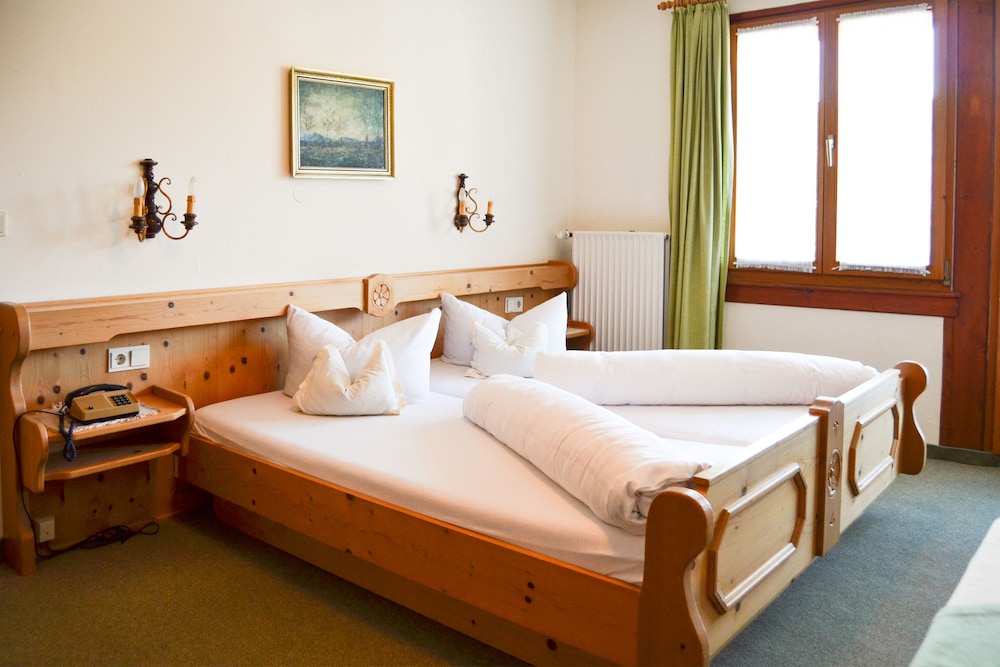 Standard Double Room - Photo 2