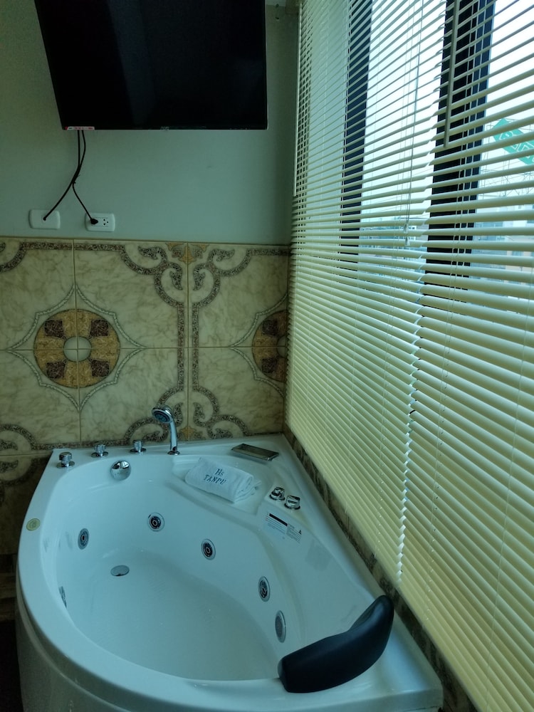 Suite, Jetted Tub photo 2