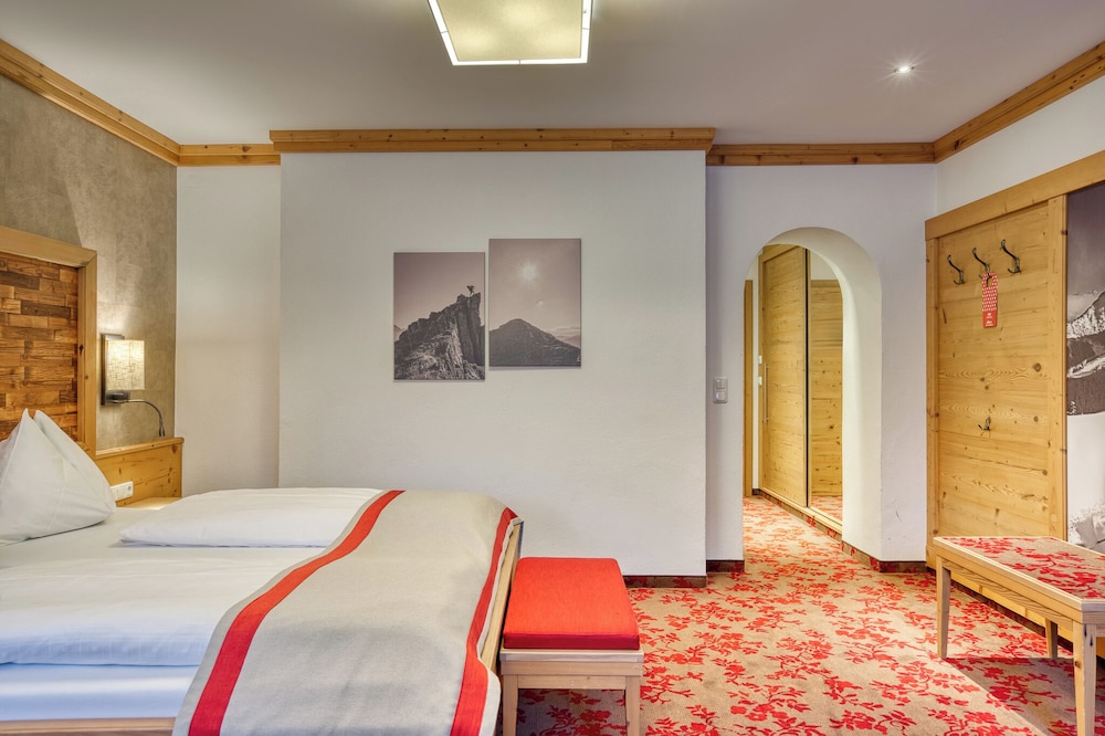 Deluxe Double Room photo 3