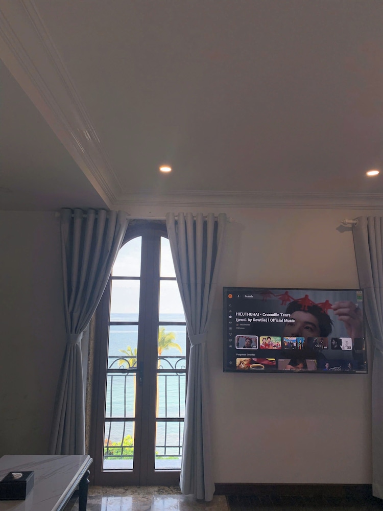 Superior Double Room, 1 King Bed, Sea View photo 3