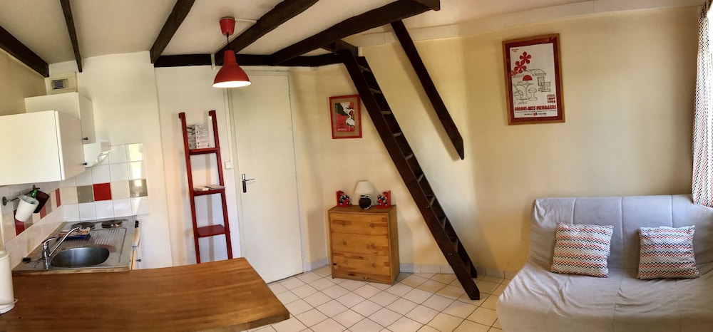 Superior Studio Suite, Non Smoking, Kitchen photo 1