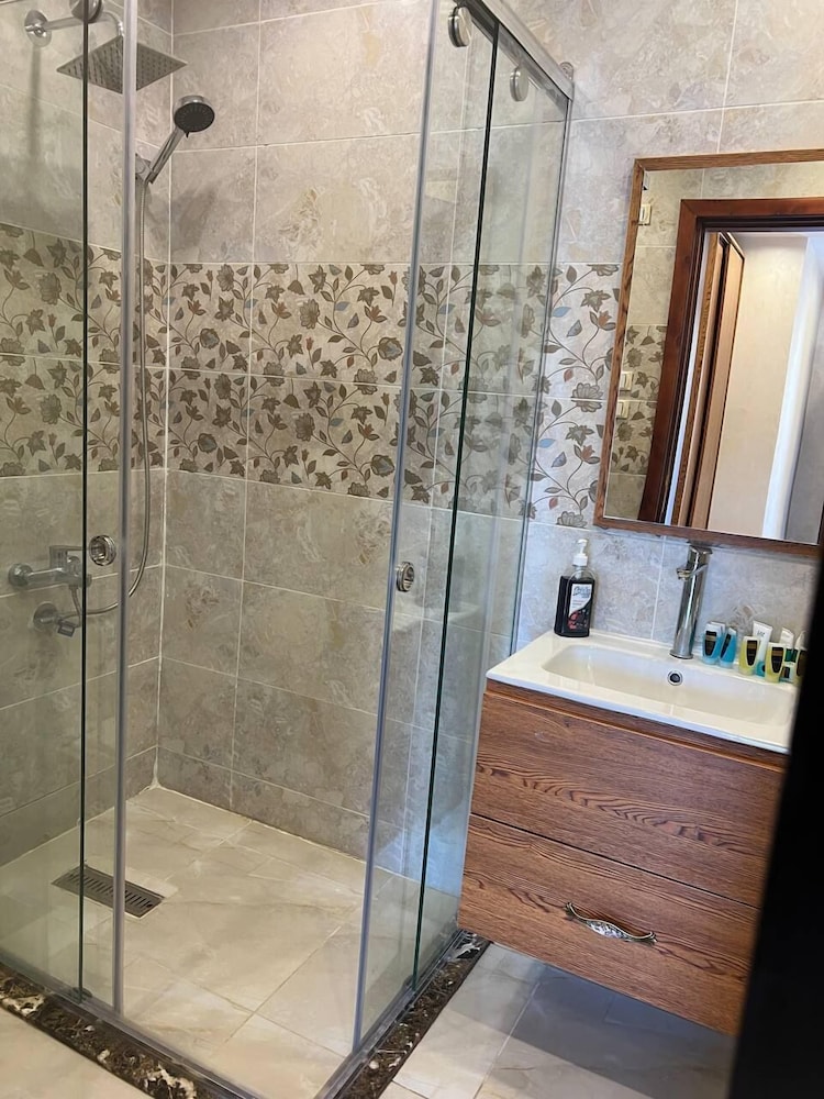 Family Room - Photo 14