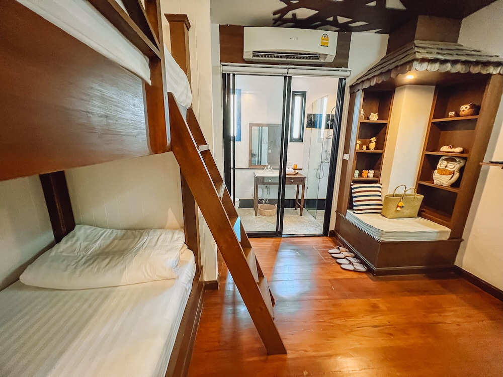 Room (Private Bunk Bed) photo 3
