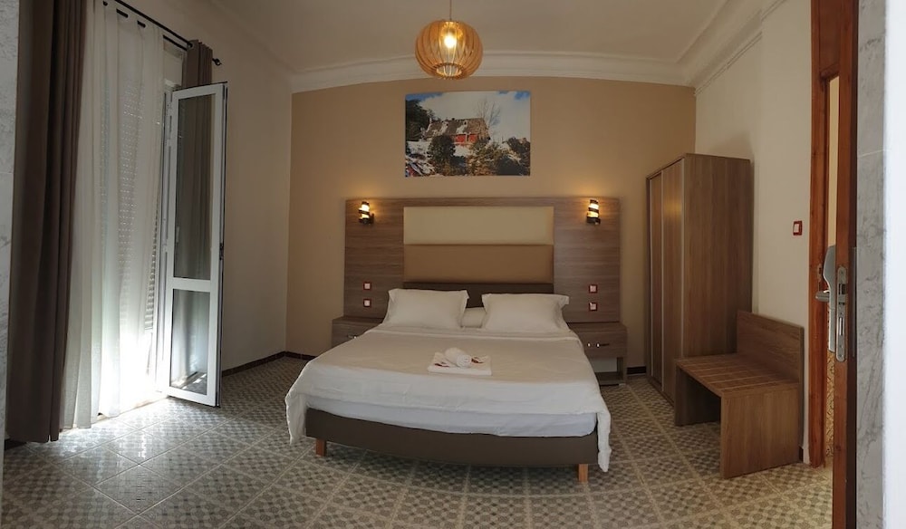 Standard Double Room - Photo 4