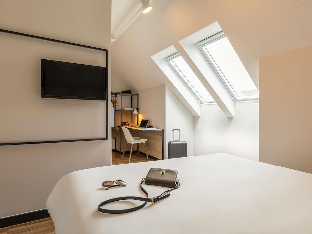 Standard Room, Multiple Beds - Photo 7