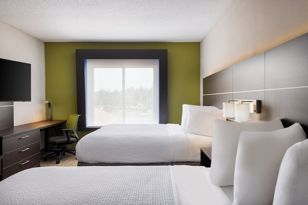 Suite, Multiple Beds - Photo 4