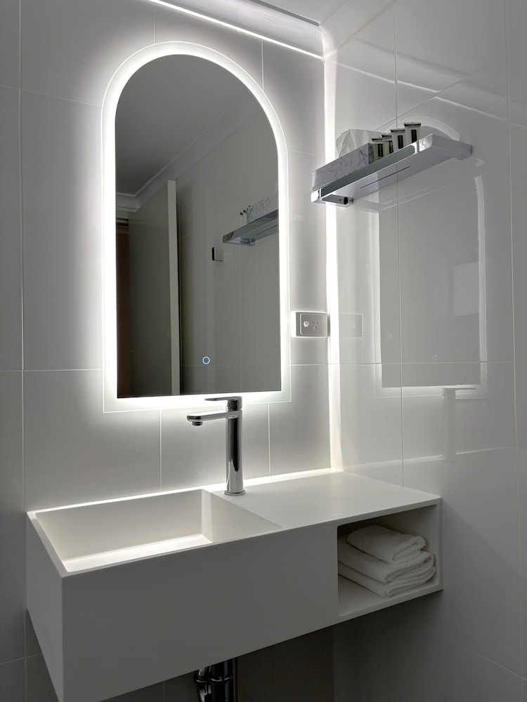 Executive Room - Photo 3