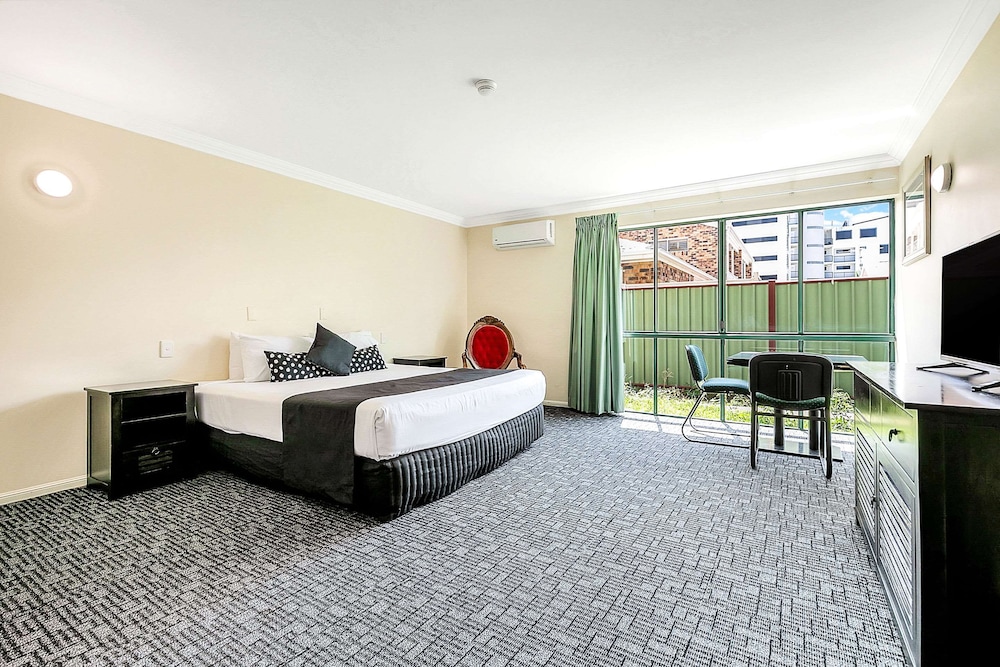 Standard Room, 1 King Bed, Non Smoking