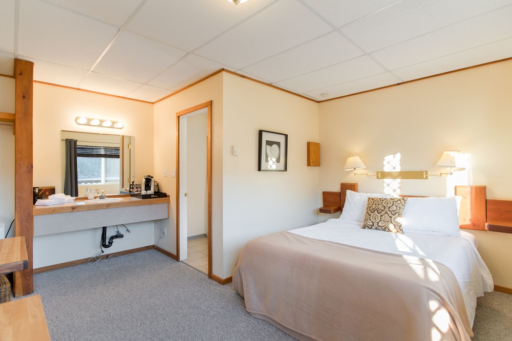 Single Inn Room - Ocean View