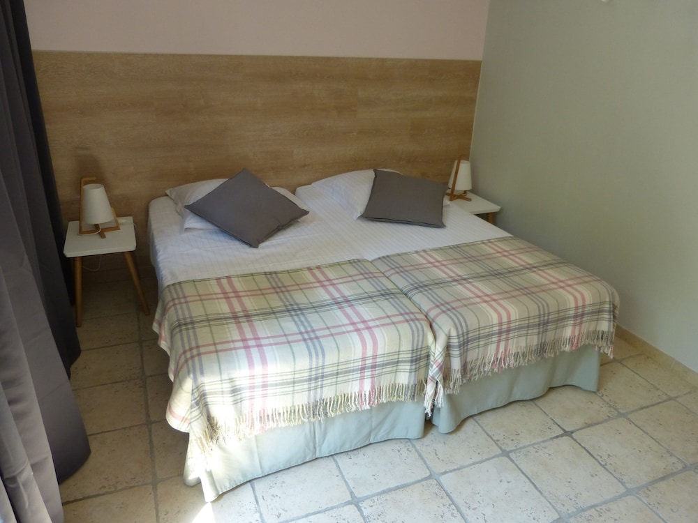 Double or Twin Room (Roseraie) photo 1