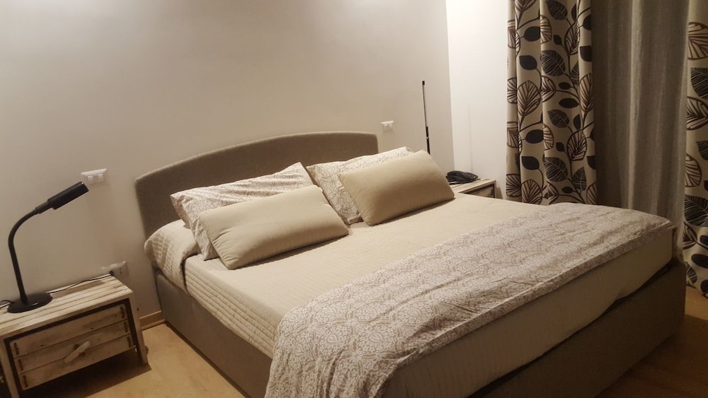 Family Room, 2 Bedrooms photo 2