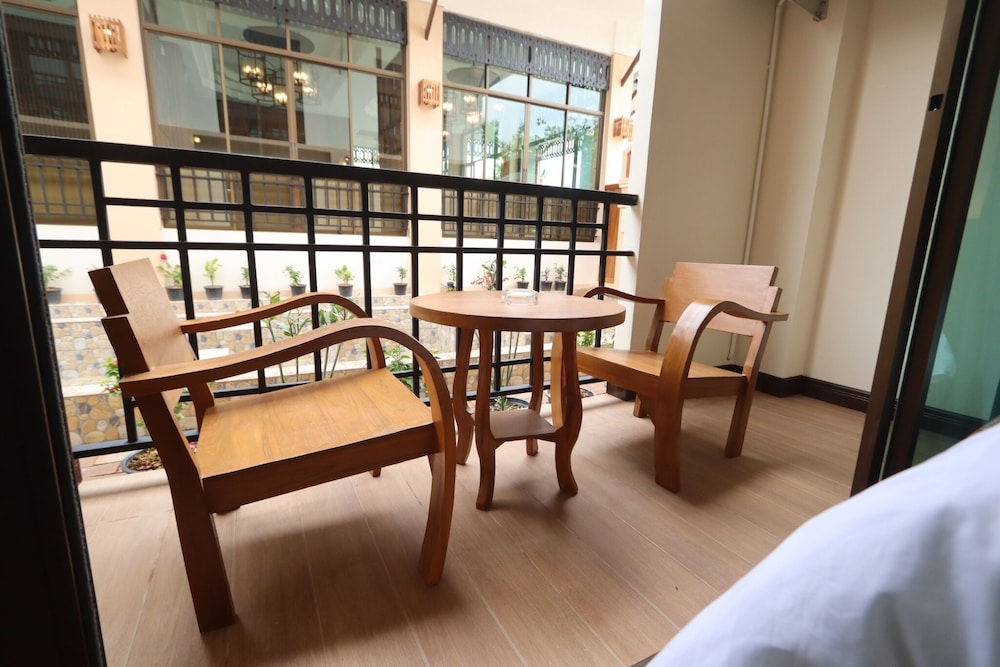 Deluxe Double Room - Photo 2