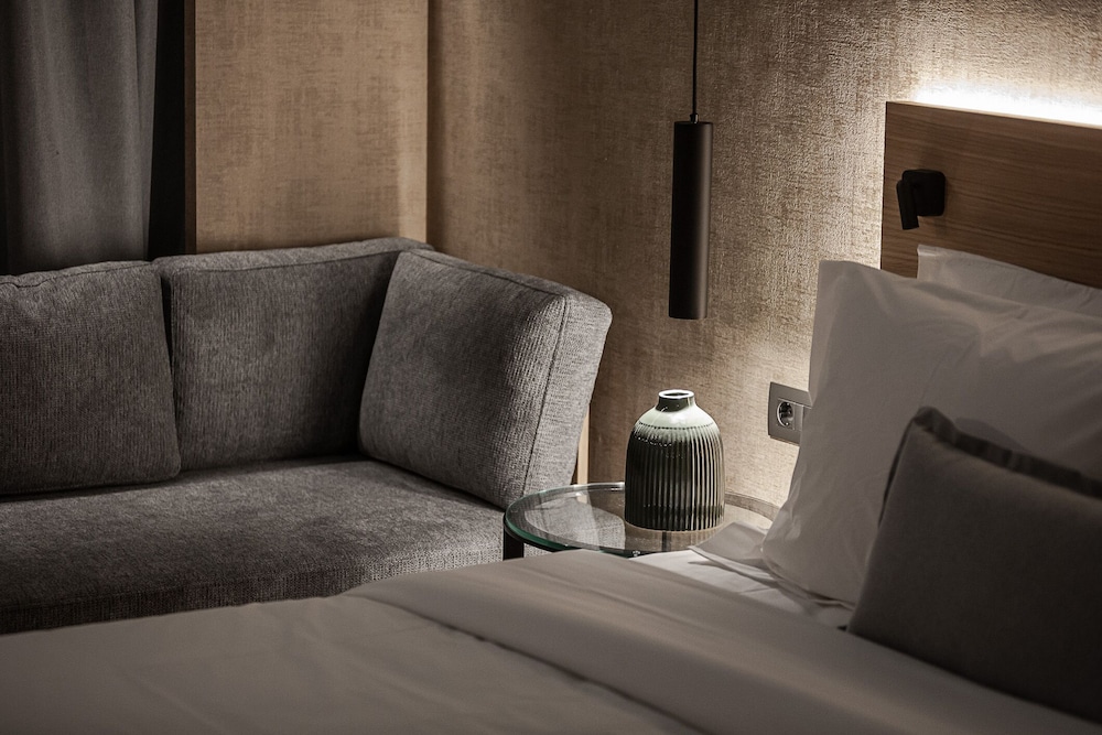Signature Triple Room photo 3
