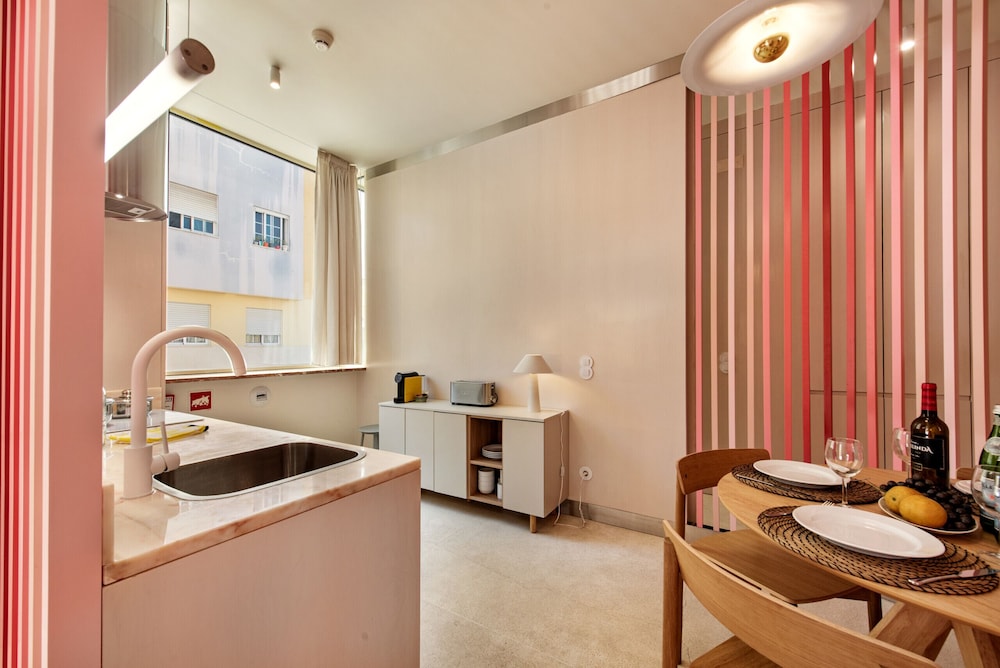 Apartment photo 2