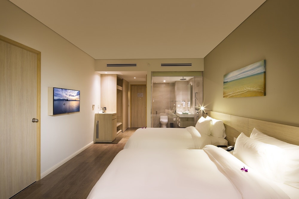 Deluxe Room Twin photo 3