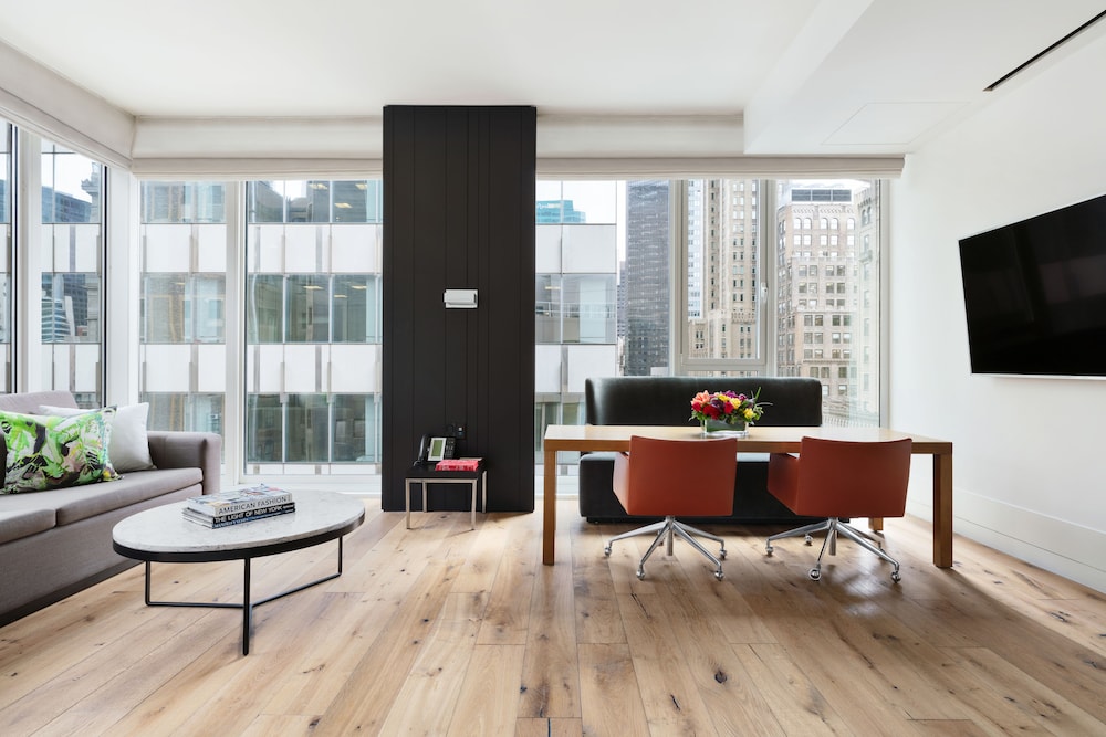 Suite, 2 Bedrooms (Andaz) thumbnail 6