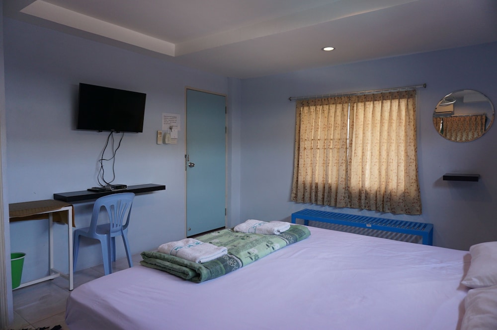 Double Room with Air-Con photo 3