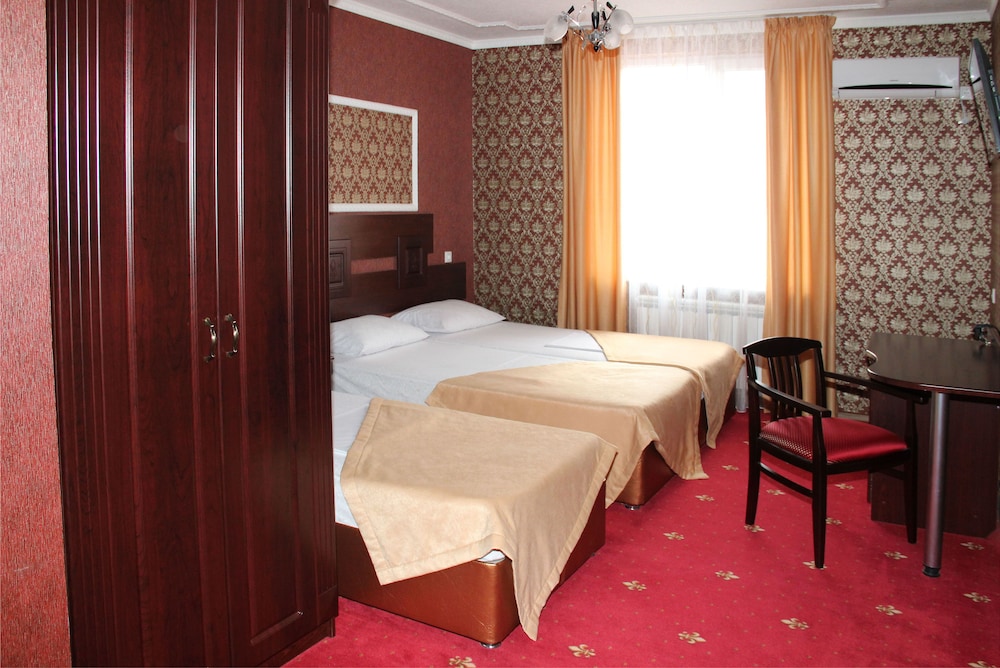 Standard Triple Room photo 2