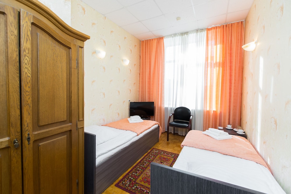 Bed in 4-Bed Dormitory Room photo 2