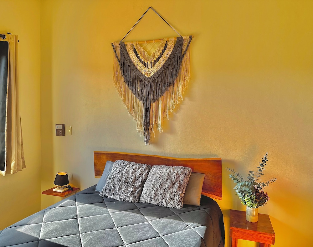 Basic Room, 1 Twin Bed, Non Smoking, Hill View photo 1