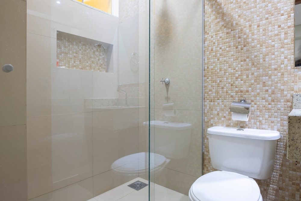 Twin Room - Photo 2