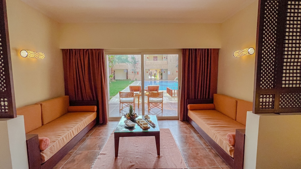 Superior Room, Pool View photo 2